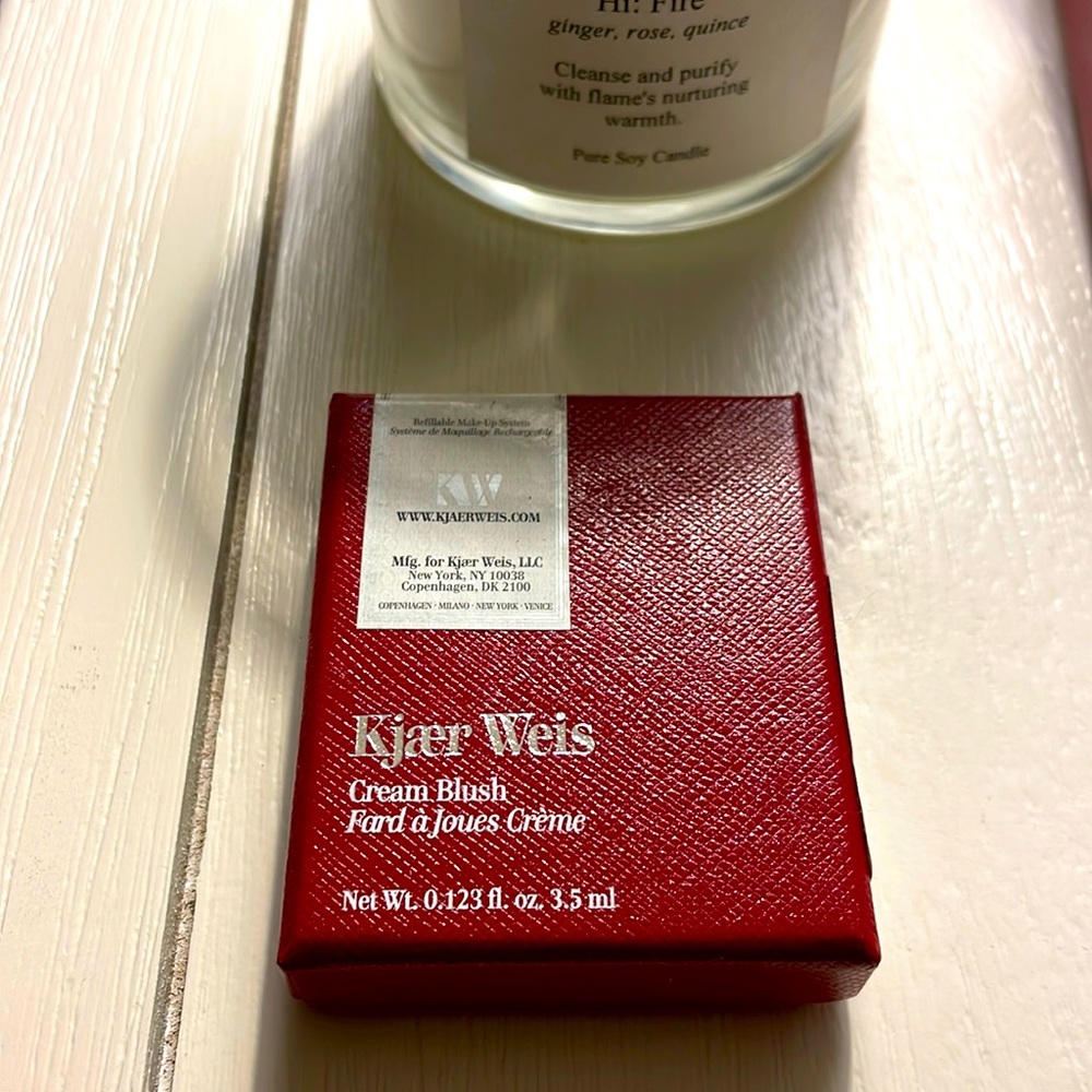 KJAER WEIS CREAM BLUSH COMPACT - Blossoming